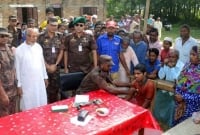 রোহিঙ্গাদের জন্য বিনামূল্যে বিজিবি’র মেডিকেল ক্যাম্প