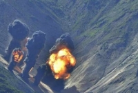 যুদ্ধবিমান থেকে ব্যাপক বোমাবর্ষণ শুরু