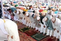 ঈদ জামাতে বন্যার্তদের পাশে দাঁড়ানোর আহ্বান