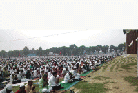 দিনাজপুরে উপমহাদেশের সর্ববৃহৎ ঈদ জামাত অনুষ্ঠিত