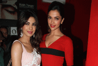 প্রিয়াঙ্কা নয়, পারিশ্রমিকের নিরিখে এগিয়ে দীপিকা