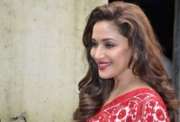 যে ক্রিকেটারকে পাগলের মতো ভালোবাসতেন মাধুরী