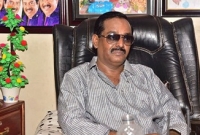 বানবাসীদের জন্য ১৮টি গরু কোরবানি ডিপজলের