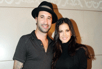 প্রথম দেখায় সানি লিওনকে তাঁর স্বামী কী ভেবেছিলেন জানেন?