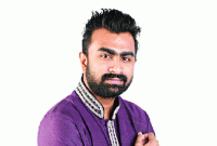 ‘কোটিপতি’ ইমরান এ কী বললেন!