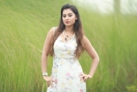  'ছোটলোক কোথাকার তোর নাম উচ্চারণ করারও রুচি নেই, ছি !'