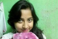 প্রেমিকের সঙ্গে ফোনে কথা বলতে বলতেই মেডিকেল ছাত্রীর আত্মহত্যা!