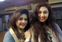 কানাডায় যাচ্ছে, তাই বলে এ কি কাণ্ড অপু বিশ্বাসের!