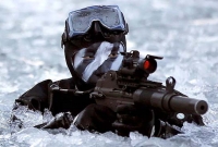 রাতের অন্ধকারে কিমের শিরশ্ছেদ করতে প্রস্তুত ওই বাহিনী