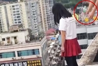  ১৭ তলা থেকে ঝাঁপ মারছে ছাত্রী, হঠাৎ এগিয়ে এল দু’টি হাত