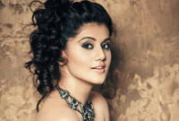 অভিনেত্রী তাপসীর বিস্ফোরক মন্তব্যে সোশ্যাল মিডিয়ায় ঝড়!