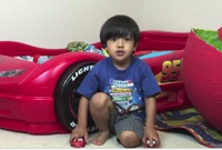 শিশুটির মাসিক আয় ৬ কোটি ৮০ লাখ টাকা! কিন্তু কি কাজ? অবাক হবেন