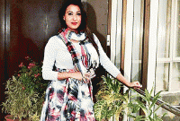 রাতের কলকাতায় একদল মদ্যপ যুবকের হাতে অভিনেত্রীর...