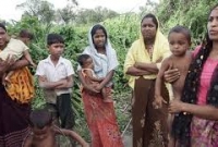 ‘আঁরারে তোয়ারা উদ্ধার গড়ো, আঁরারে মগে ঘিরিরাইক্কে, দুনিয়ার মুসলমান কউমড়ে জানাইডাও’