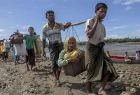 পালিয়ে আসা রোহিঙ্গাদের প্রবেশ ঠেকাতে মরিচের গুঁড়া ও গ্রেনেড ছুড়ছে ভারত