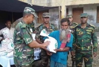 রোহিঙ্গা শরণার্থীদের পুনর্বাসন ও ত্রাণ বিতরণ করছে বাংলাদেশ সেনাবাহিনী