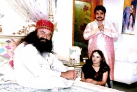 'রামরহিমকে আমার স্ত্রীর সঙ্গে আপত্তিকর অবস্থায় দেখেছি'