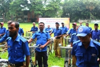 পলাশে ৩১টি বাইসাইকেল বিতরণ