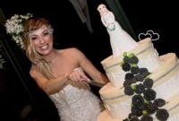 নিজেই নিজেকে বিয়ে করলেন ইটালির এক নারী