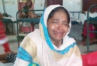 উত্তাল সমুদ্রে শিশু হারানোর বেদনায় রোহিঙ্গা মায়ের কান্নায় ভারী পুরো হাসপাতাল ! উত্তাল সমুদ্রে শিশু হারানোর বেদনায় রোহিঙ্গা মায়ের কান্নায় ভারী পুরো হাসপাতাল !