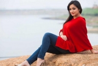 সংসার ভেঙে বাংলাদেশী যে সুন্দরীরা এখন সিঙ্গেল