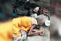 এই বৃদ্ধাকে মানসিক ভারসাম্যহীন ভেবেছিলেন সবাই, পরিচয় জানার পর অবাক সবাই