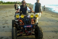 ইনানীতে বিচ বাইকে সেতু মন্ত্রী