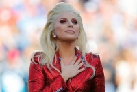 দূর্গত মানুষদের জন্য ১০ লক্ষ ডলার অর্থ সাহায্য দিলেন লেডি গাগা