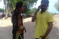 জানালা দিয়ে লাফ মেরে প্রেমিকের সঙ্গে পালালো গৃহবধূ