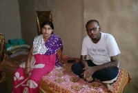 হিন্দু প্রতিবেশিকে বাঁচাতে মহরমের শোভাযাত্রা বাতিল করে চিকিৎসা করাচ্ছে মুসলিমরা