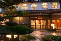 ১৩০০ বছর ধরে হোটেল ব্যবসা চালাচ্ছে এক জাপানি পরিবার!