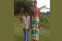  দিন দিন উচ্চতা বেড়েই চলেছে তরুণ জিনাতের