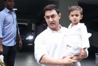 আমির খানকে মারতে দেখে কেঁদে ফেললো তার ছেলে