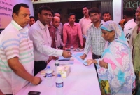 পলাশে বিধবা প্রতিবন্ধী ও বয়স্কদের মাঝে ভাতা প্রদান