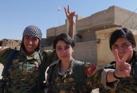 আইএসের ‘রাজধানী’ রাক্কা দখলের পথে সেনা