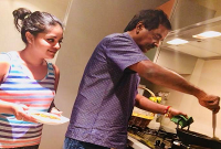 সুস্থ হয়েই রান্নাবান্নার কাজে ডিপজল!