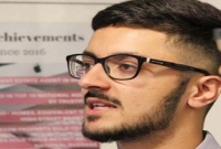 স্কুল পড়ুয়া  ১৯ বছরের ছাত্র শূন্য থেকে ১০০ কোটি টাকার মালিক!