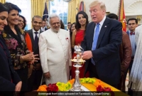 হোয়াইট হাউসে প্রদীপ জ্বালিয়ে দীপাবলি পালন করলেন ডোনাল্ড ট্রাম্প