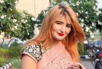 গায়িকার গাড়ি থামিয়েই অপরিচিত কয়েকজন মানুষ শুরু করে...