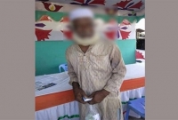 ছেলে ম্যাজিস্ট্রেট, রাস্তায় ভিক্ষা করছেন বাবা!