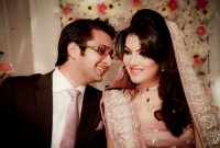 যে ৩ টি কারণে পুরুষেরা বয়সে বড় মহিলাদের প্রতি বেশি আকৃষ্ট হন