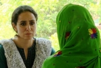 ‘তিন জন সৈন্য আমাকে ধরে ফেললো, আমার জামা-কাপড় ছিঁড়ে ফেললো’