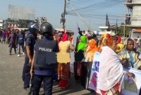 কুমিল্লার ৯৭ কিলোমিটার মহাসড়কের বিভিন্ন পয়েন্টে বিএনপি দলীয় নেতাকর্মীদের অবস্থান