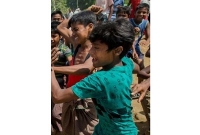 হিংস্র হয়ে উঠছে রোহিঙ্গারা, স্থানীয়রাই এখন সংখ্যালঘু! হিংস্র হয়ে উঠছে রোহিঙ্গারা, স্থানীয়রাই এখন সংখ্যালঘু!