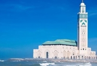 আটলান্টিকের বুকে চমৎকার মসজিদ, নামাজ পড়তে পারেন একসঙ্গে ১ লাখ মানুষ