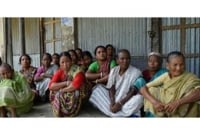 পুলিশকে মারধর, পুরুষশূন্য ৩ গ্রাম