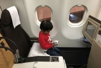  বাবা-মার কাছ থেকে পালিয়ে ফ্রান্সগামী বিমানে ৭ বছরের শিশু!