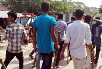 বরিশালে আওয়ামী লীগ কার্যালয়ে ছাত্রদলের হামলা-ভাঙচুর