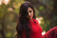 মেরে রক্ত বার করে দিয়েছে বাবা : থানায় বাবার বিরুদ্ধে মডেল মেয়ে