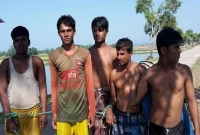 অস্ত্র তাক করে বাংলাদেশি জেলেদের সাগরে ফেলে ট্রলার ছিনিয়ে নিলো মিয়ানমার পুলিশ